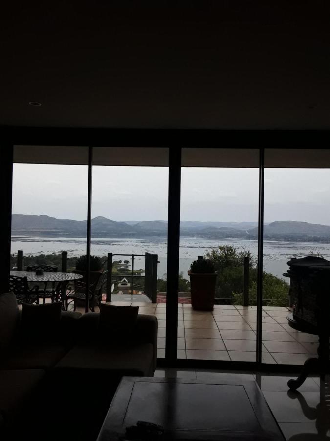 Thatch View Hartbeespoort Bagian luar foto
