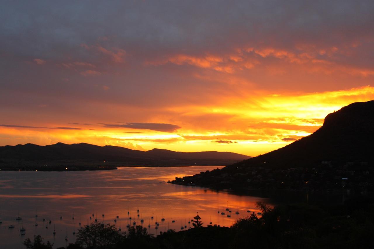 Thatch View Hartbeespoort Bagian luar foto