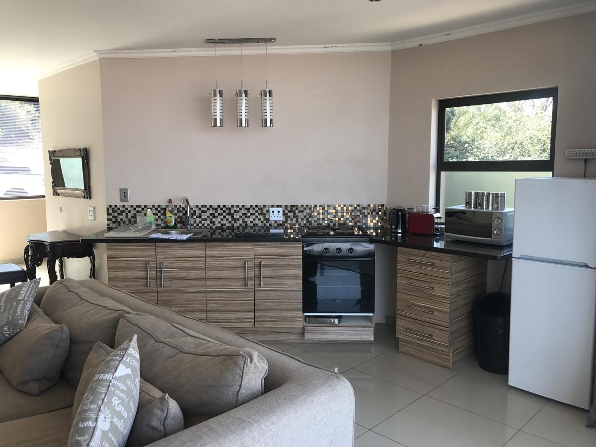 Thatch View Hartbeespoort Bagian luar foto