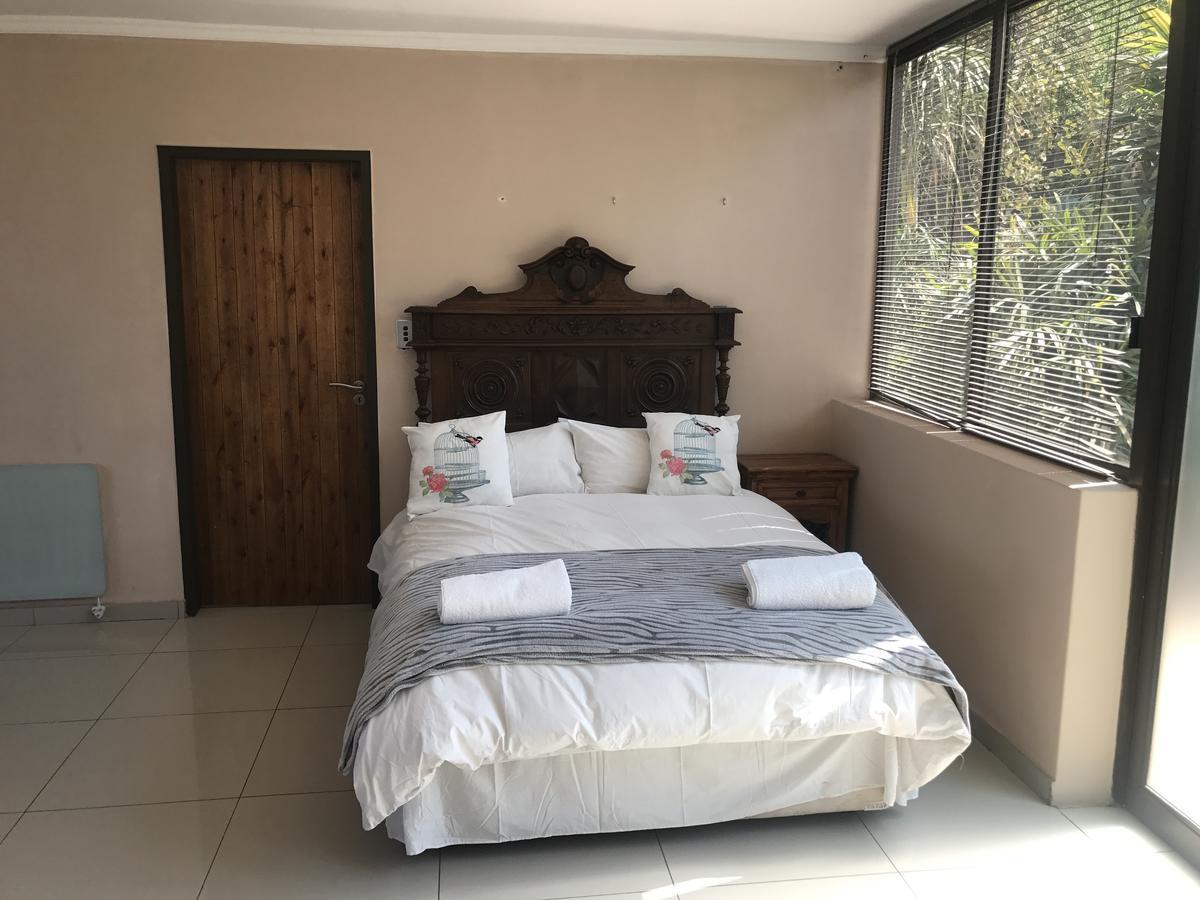 Thatch View Hartbeespoort Bagian luar foto