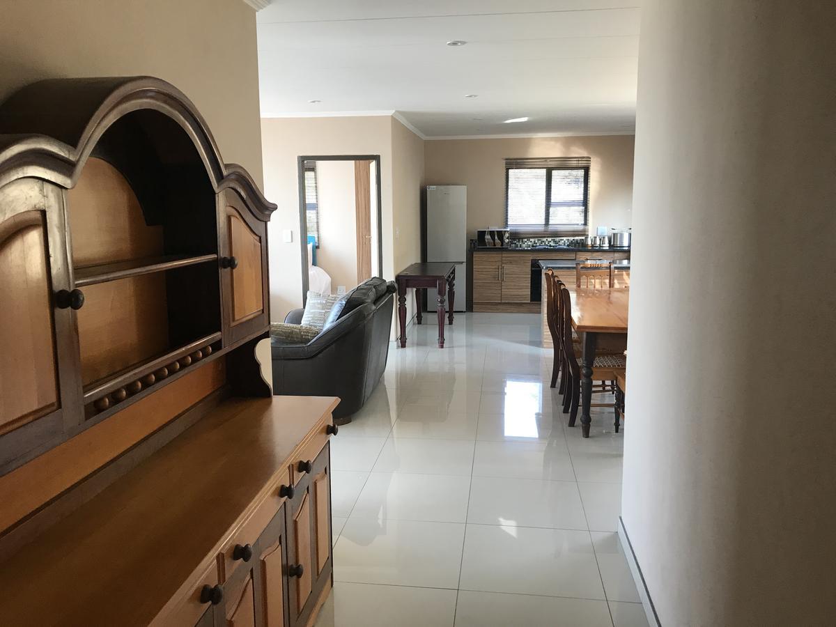 Thatch View Hartbeespoort Bagian luar foto