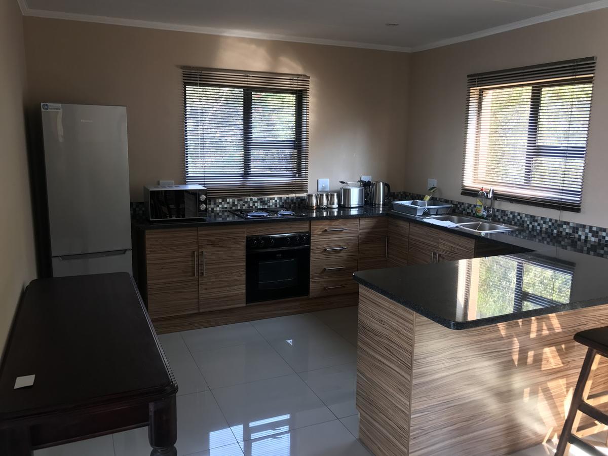 Thatch View Hartbeespoort Bagian luar foto